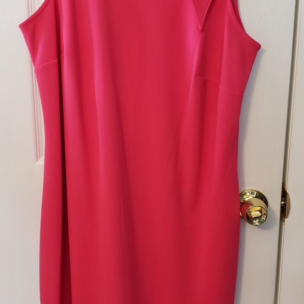 Dress - Picture 3 of 3